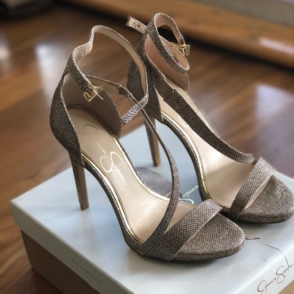 𝐉𝐄𝐒𝐒𝐈𝐂𝐀 𝐒𝐈𝐌𝐏𝐒𝐎𝐍 𝐒𝐇𝐎𝐄𝐒